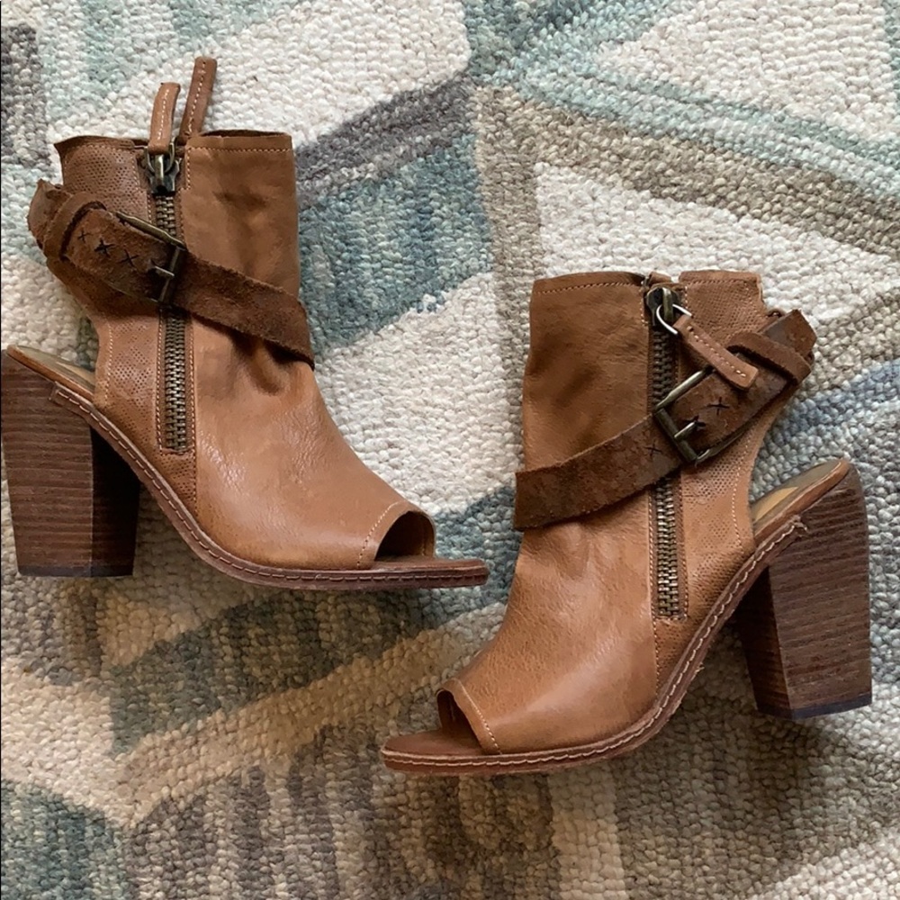 Dolce Vita Peep Toe Bootie
